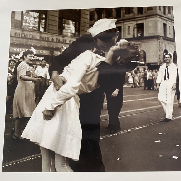 POSTER “Kissing The War Goodbye” - Picture 2 of 8